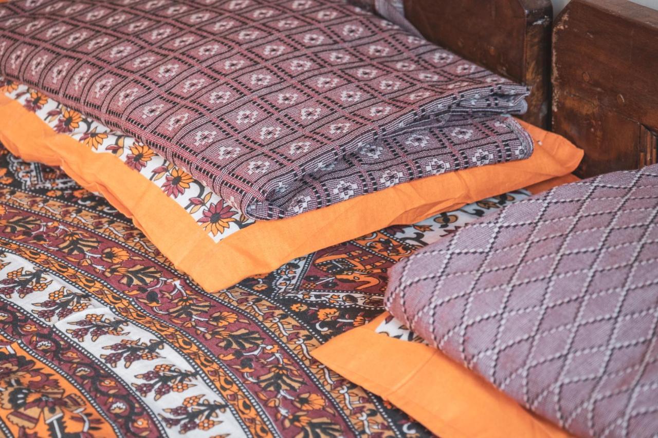 ורנאסי Vishnu Rest House מראה חיצוני תמונה